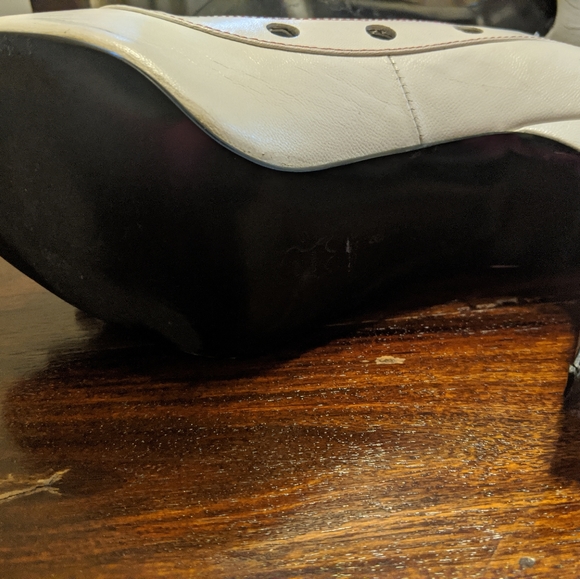 Vintage N.Y.L.A Leather Heels - Picture 7 of 10